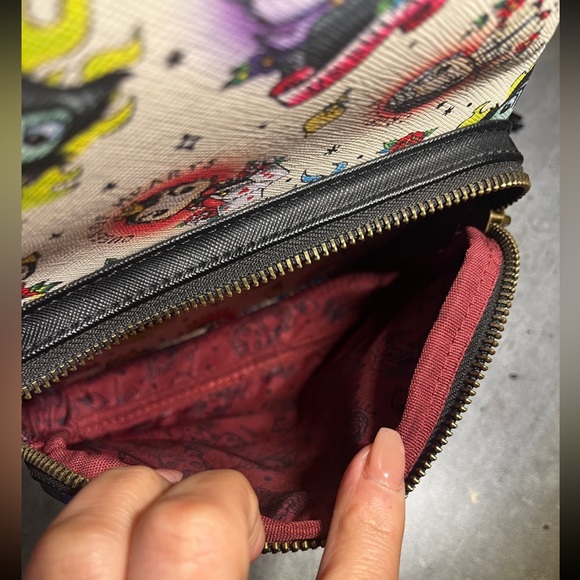 Loungefly Villians Backpack,Wallet and Keychain mirror - Picture 3 of 11